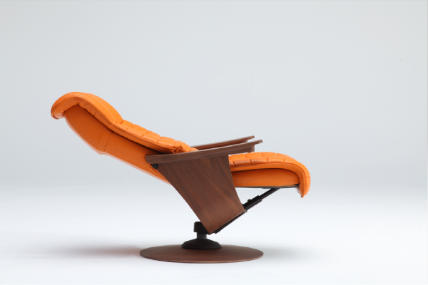 RU75 旋轉休閒椅