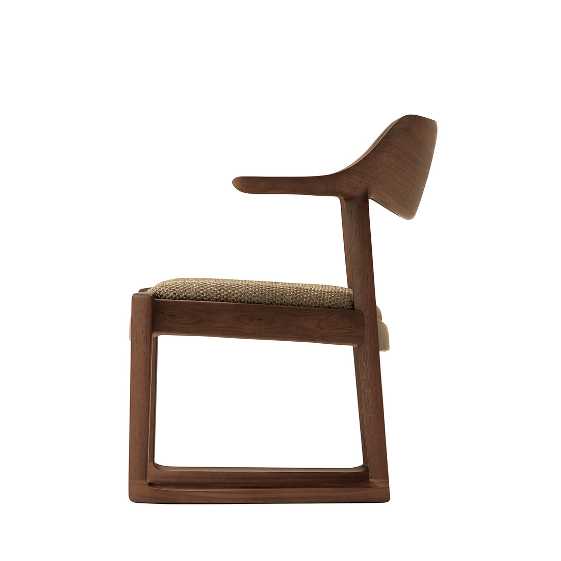 WING LUX 中座椅子